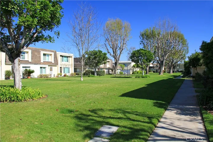 10035 Sparrow Avenue, Fountain Valley, California 92708