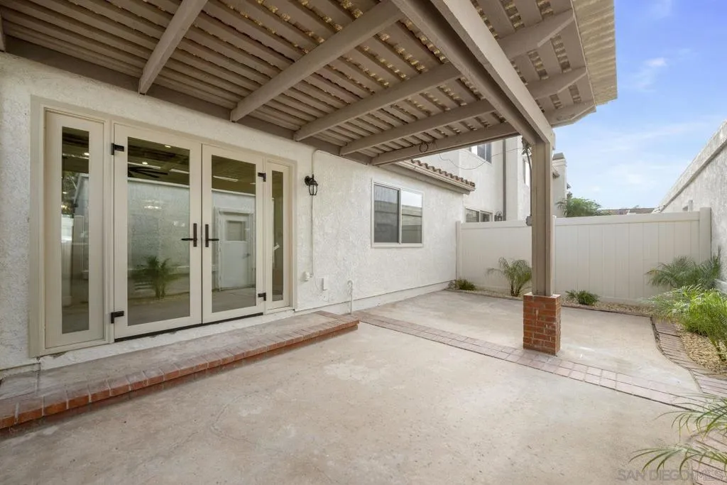 6915 Pear Tree Dr, Carlsbad, California 92011 home-pic-26