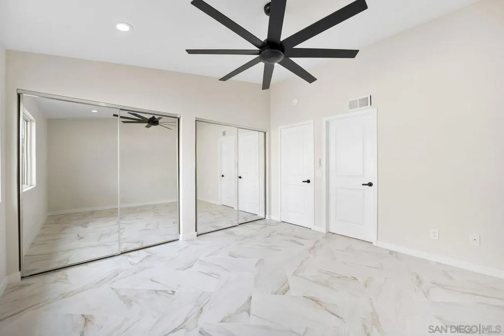 6915 Pear Tree Dr, Carlsbad, California 92011 home-pic-24