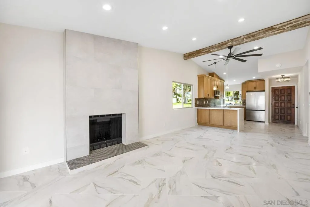 6915 Pear Tree Dr, Carlsbad, California 92011 home-pic-15