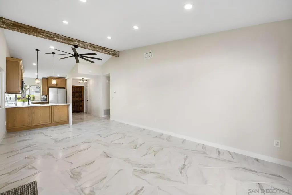 6915 Pear Tree Dr, Carlsbad, California 92011 home-pic-14