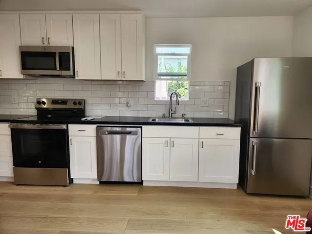 605 S Orange Drive, Los Angeles, California 90036
