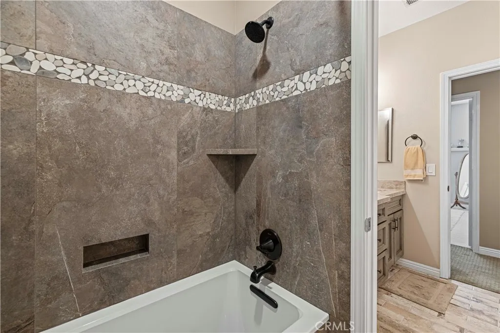 25221 Summerhill Lane, Stevenson Ranch, California 91381 home-pic-36