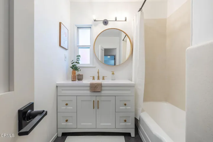 Main House Guest Bath