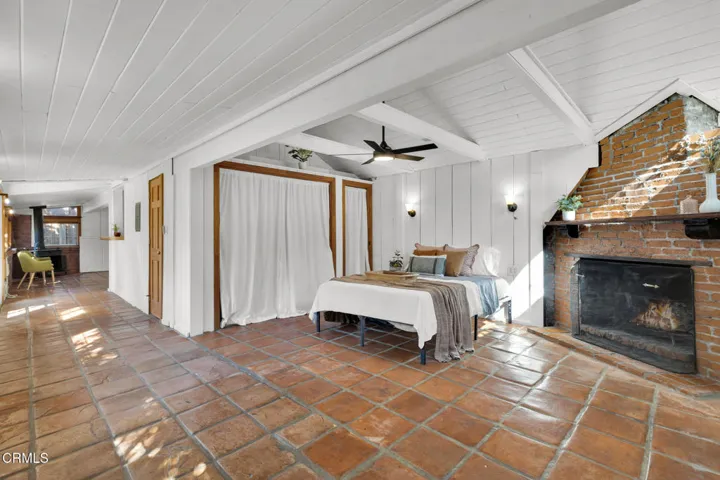 Guesthouse Primary Bedroom