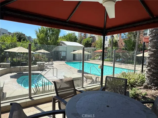 Community pool