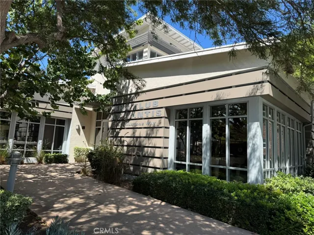 Entrance to the clubhouse