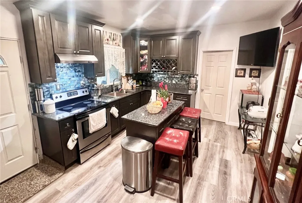 1166 El Mirage Road, El Mirage, California 92301 home-pic-13