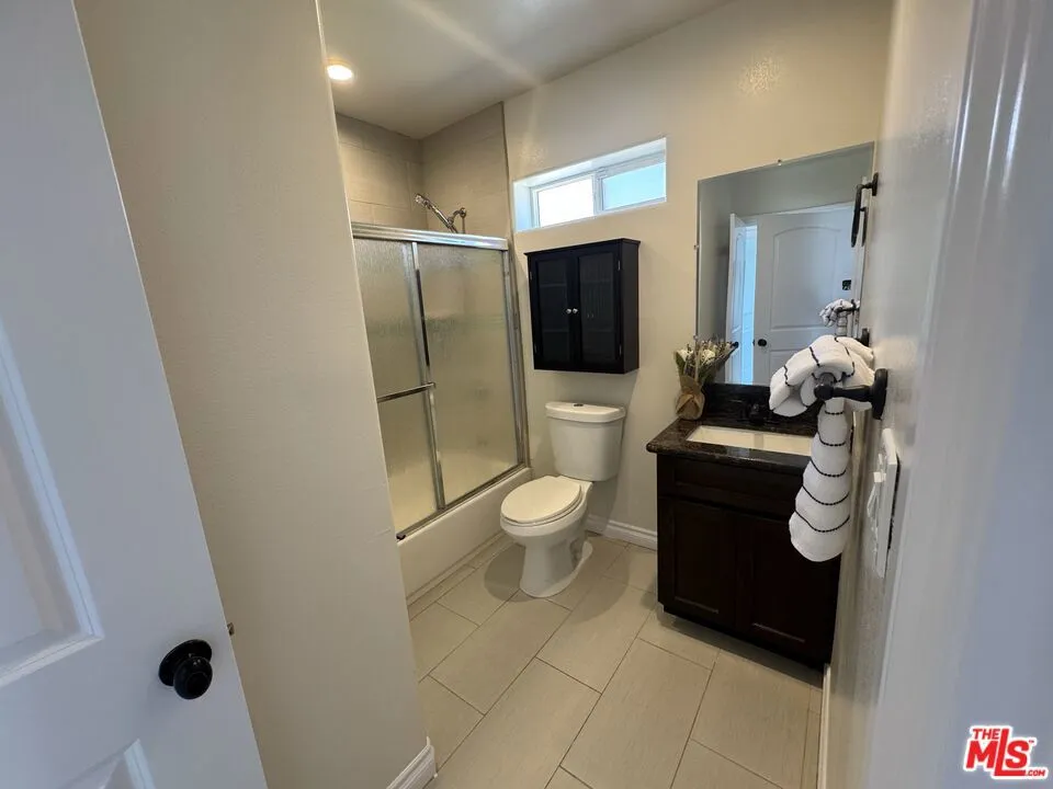 3917 Dwiggins Street, Los Angeles, California 90063 home-pic-46