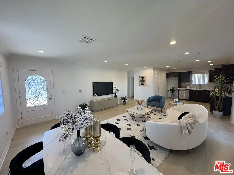 3917 Dwiggins Street, Los Angeles, California 90063 home-pic-11