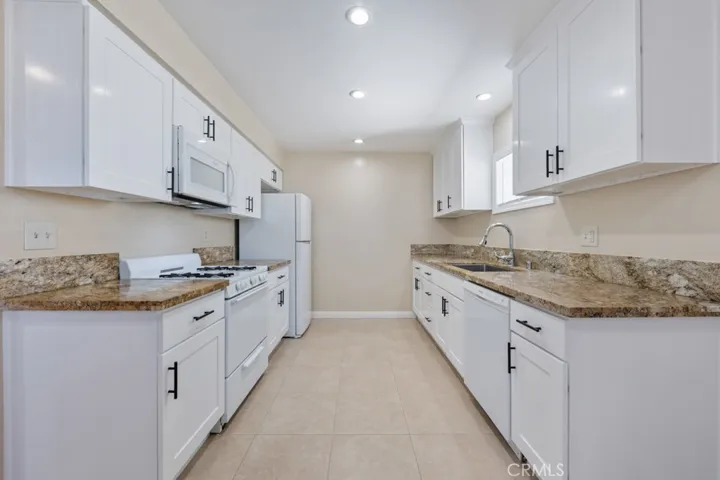 1271 E 7th Street, Long Beach, California 90813