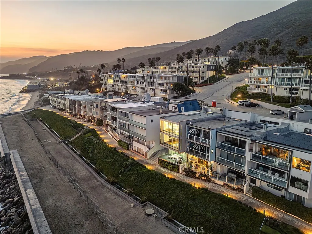 11892 Beach Club Way, Malibu, California 90265 home-pic-15