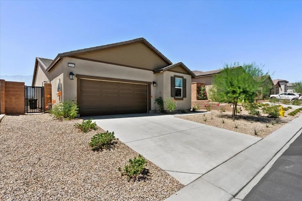 11603 S Crescent Street, Desert Hot Springs, California 92240, 3 Bedrooms Bedrooms, ,2 BathroomsBathrooms,Residential,For Sale,Crescent,219134095DA