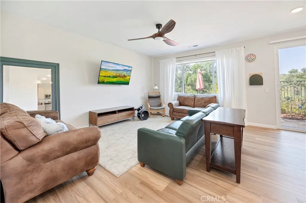 34758 Criollo Way, Fallbrook, California 92028 home-pic-7