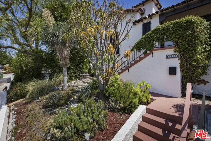 6105 Mount Angelus Drive, Los Angeles, California 90042