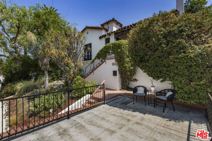 6105 Mount Angelus Drive, Los Angeles, California 90042