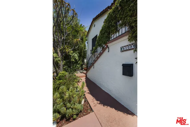 6105 Mount Angelus Drive, Los Angeles, California 90042