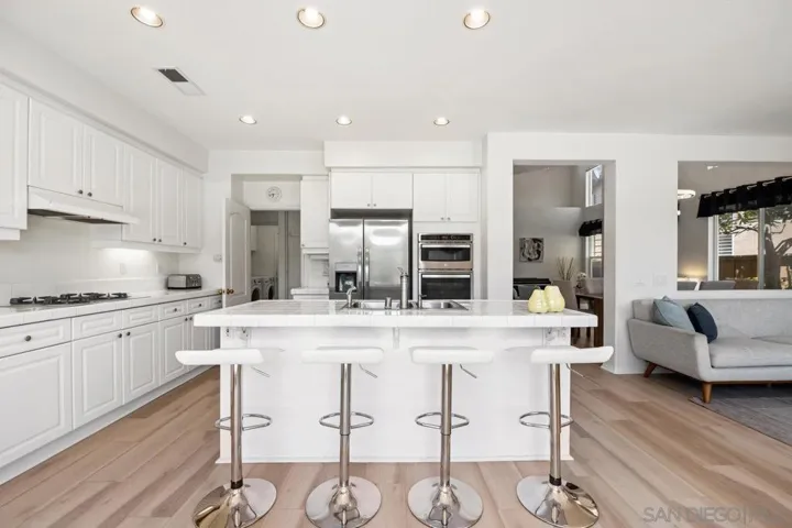 5329 Ruette De Mer, San Diego, California 92130