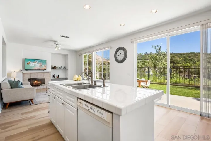 5329 Ruette De Mer, San Diego, California 92130