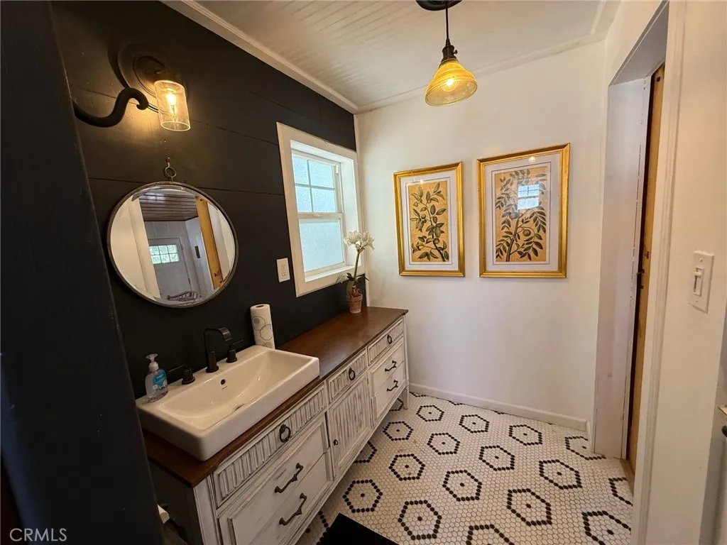 229 Oak Drive, Lake Arrowhead, California 92352 home-pic-20