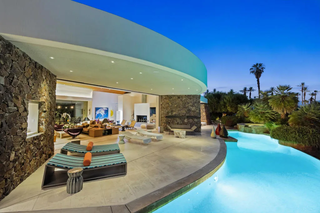 102 Waterford Circle, Rancho Mirage, California 92270 home-pic-1