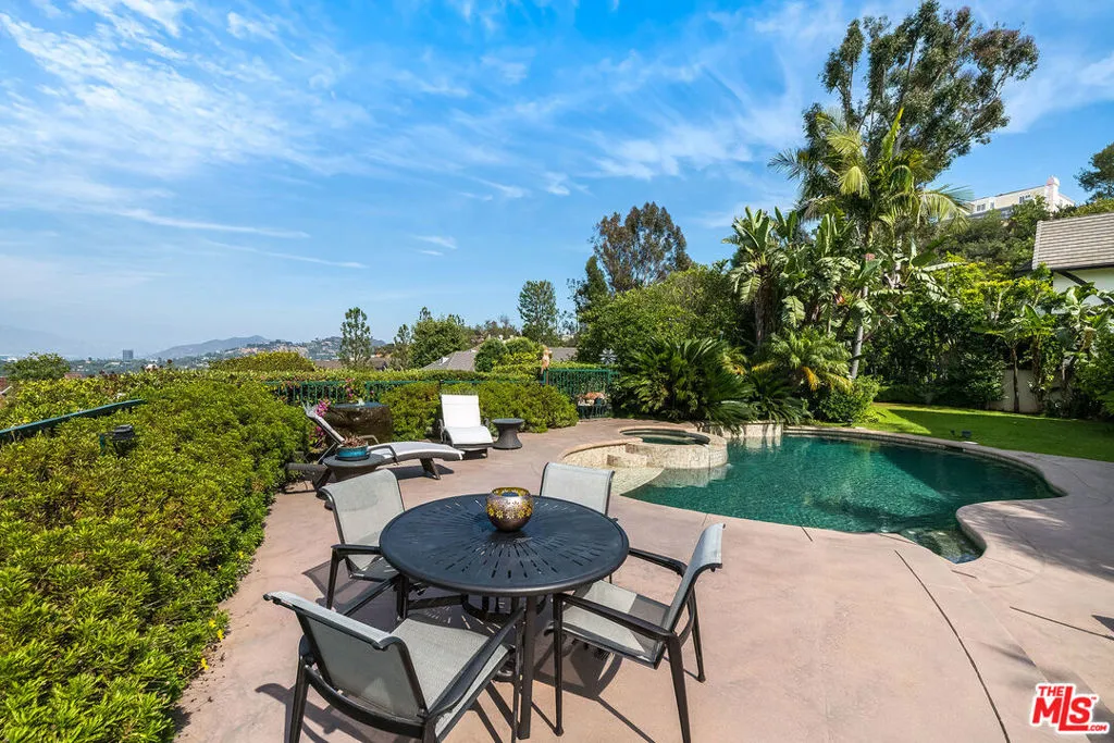 12145 Summit Court, Beverly Hills, California 90210 home-pic-12