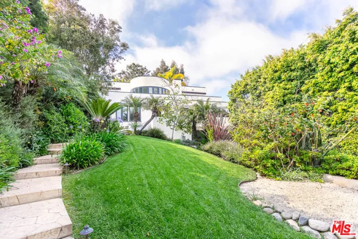12309 W Sunset Boulevard, Los Angeles, California 90049
