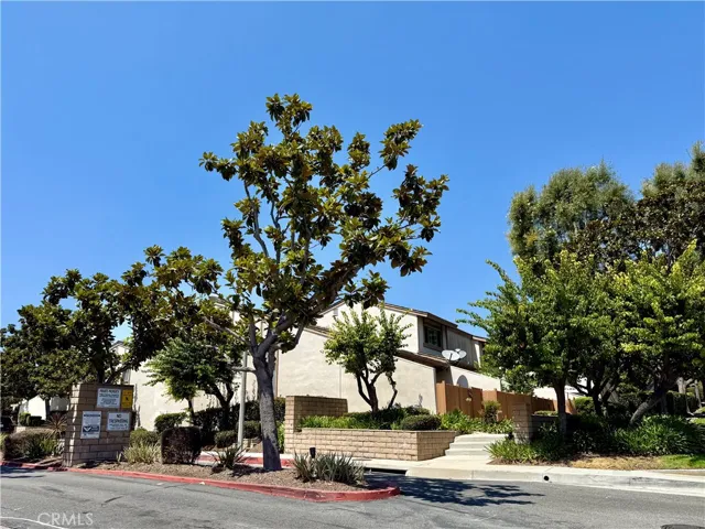 1715 N Gilbert Street 10, Fullerton, California 92833