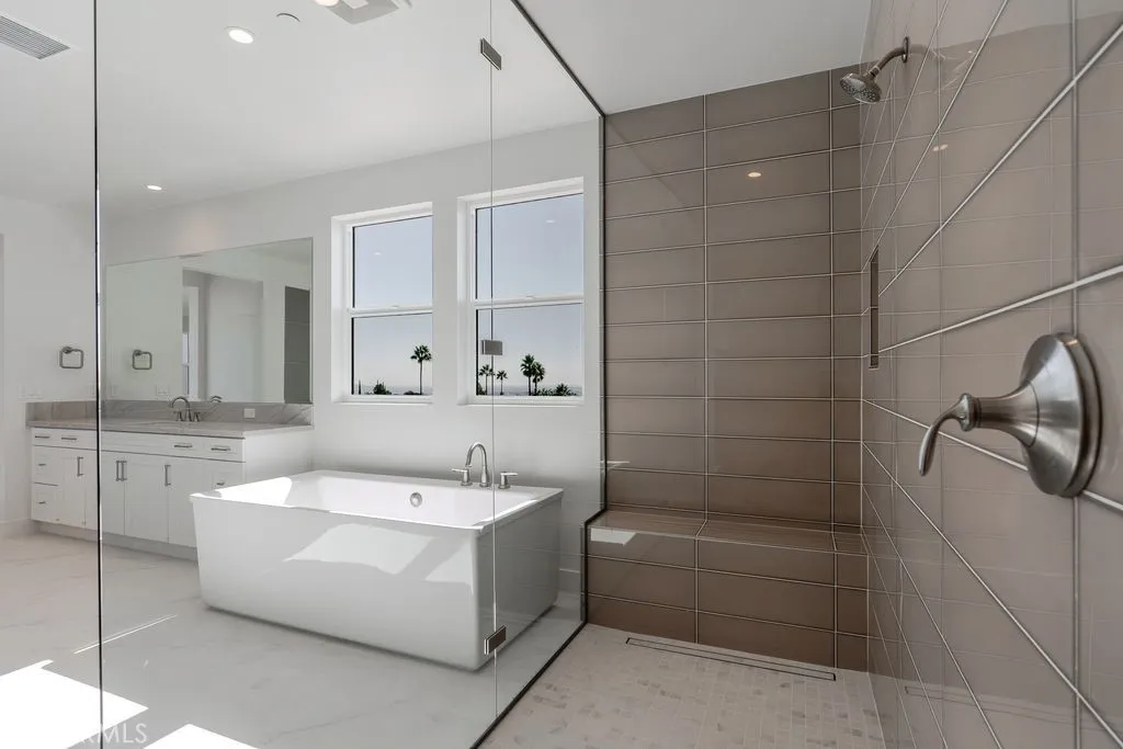 752 Via Arezzo Place, Altadena, California 91001 home-pic-17