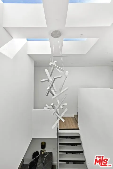 2311 Vasanta Way, Los Angeles, California 90068 home-pic-29