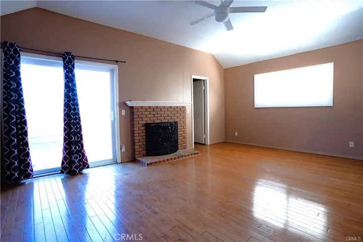 320 17th Street, Huntington Beach, California 92648
