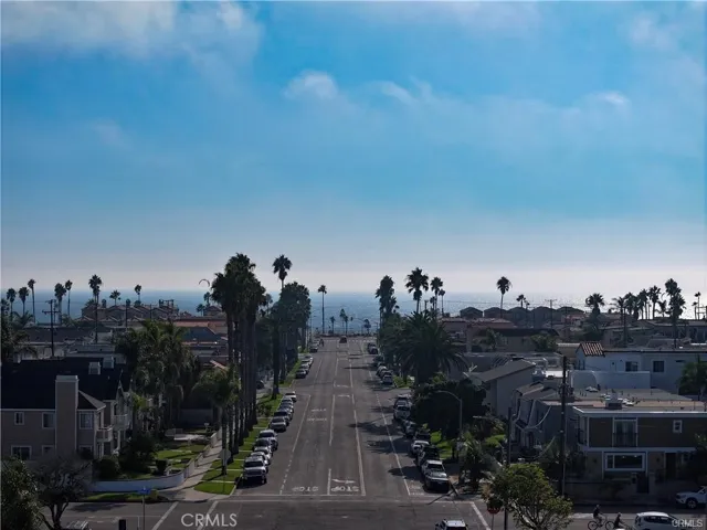 320 17th Street, Huntington Beach, California 92648