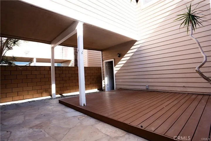 320 17th Street, Huntington Beach, California 92648
