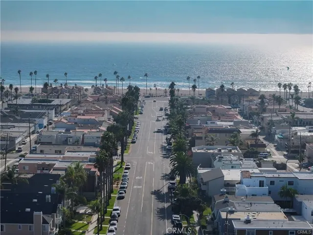 320 17th Street, Huntington Beach, California 92648