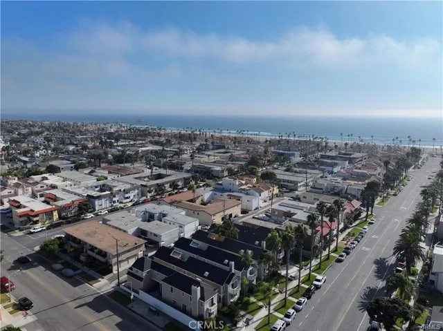320 17th Street, Huntington Beach, California 92648