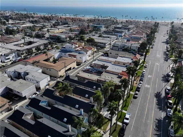 320 17th Street, Huntington Beach, California 92648