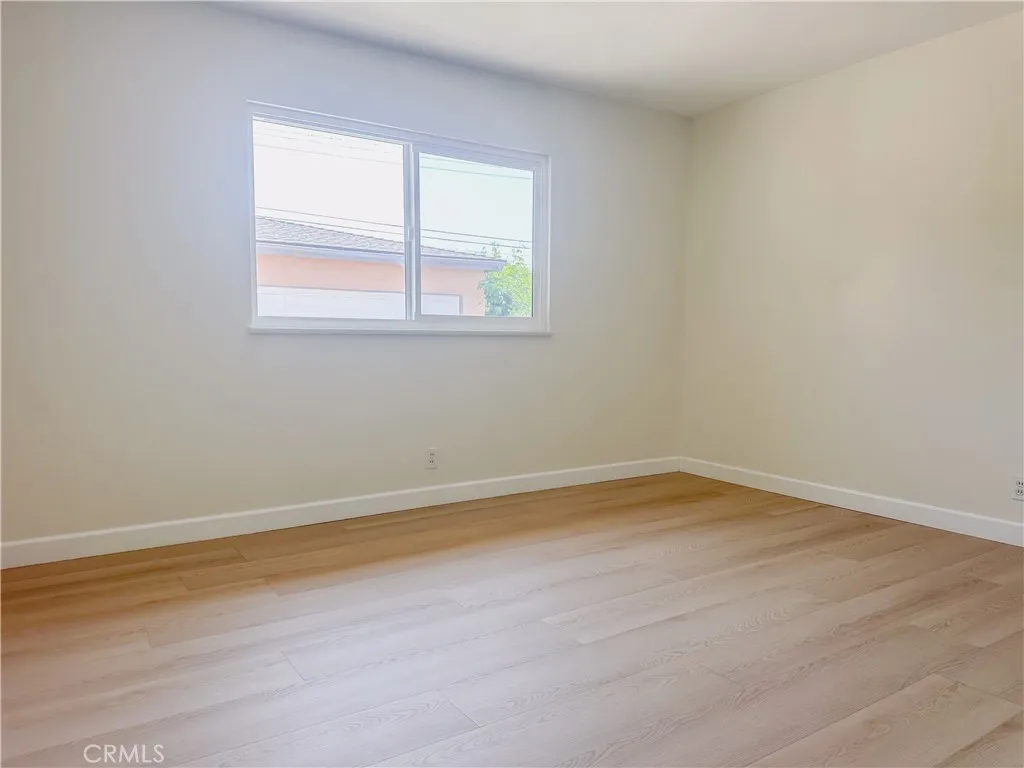 1124 N Soldano Drive, Azusa, California 91702 home-pic-6