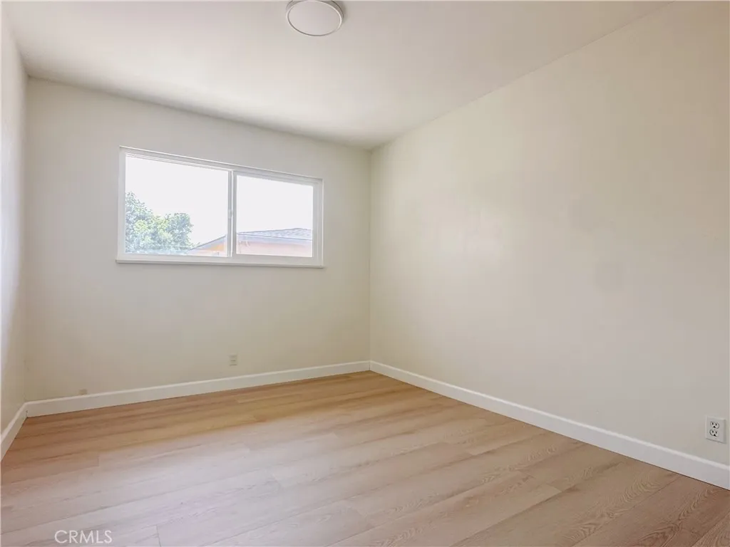 1124 N Soldano Drive, Azusa, California 91702 home-pic-9