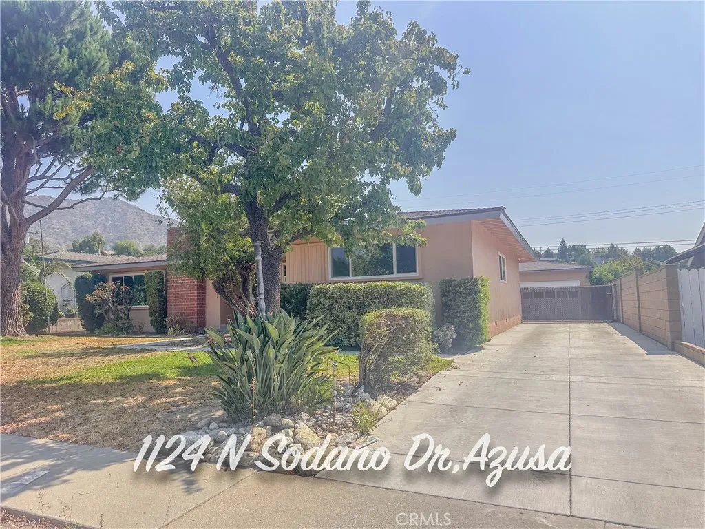 1124 N Soldano Drive, Azusa, California 91702 home-pic-2