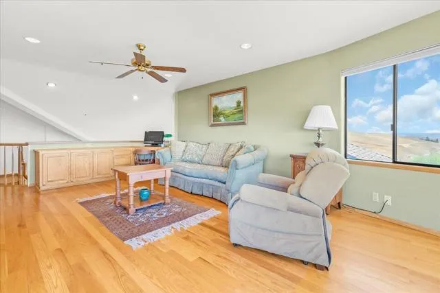 275 Nicholson Drive, Hollister, California 95023