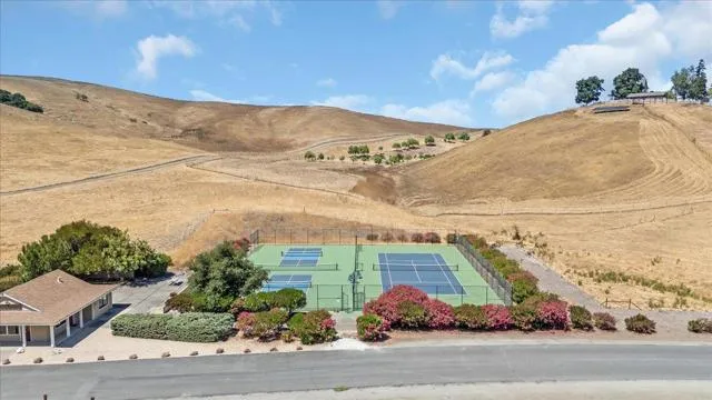 275 Nicholson Drive, Hollister, California 95023