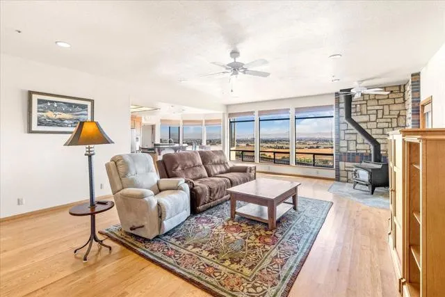 275 Nicholson Drive, Hollister, California 95023