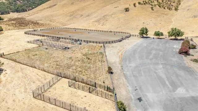 275 Nicholson Drive, Hollister, California 95023