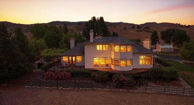 275 Nicholson Drive, Hollister, California 95023