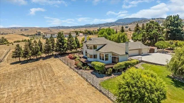 275 Nicholson Drive, Hollister, California 95023