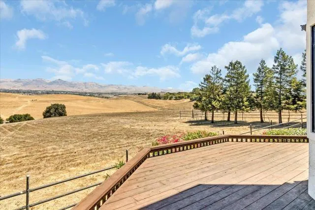 275 Nicholson Drive, Hollister, California 95023