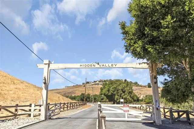 275 Nicholson Drive, Hollister, California 95023
