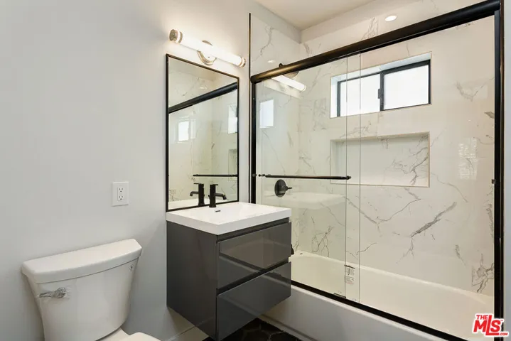 11680 W Ohio Avenue 104, Los Angeles, California 90025