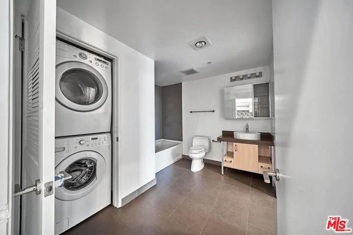 1234 Wilshire Boulevard 516, Los Angeles, California 90017