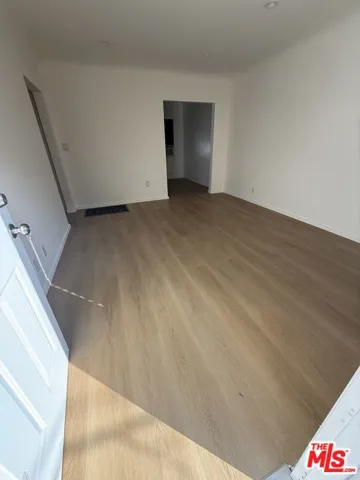 Bright , remodeled livig room